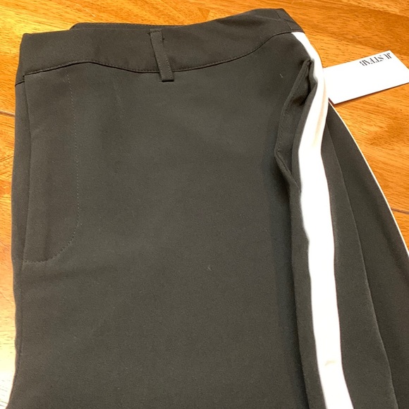 NWT JustFab black stripe pant 👀 - Picture 1 of 7